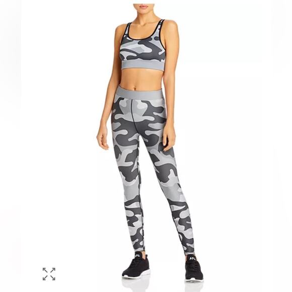 COR designed by Ultracor High Waist Camo Leggings Size Small - Picture 3 of 12